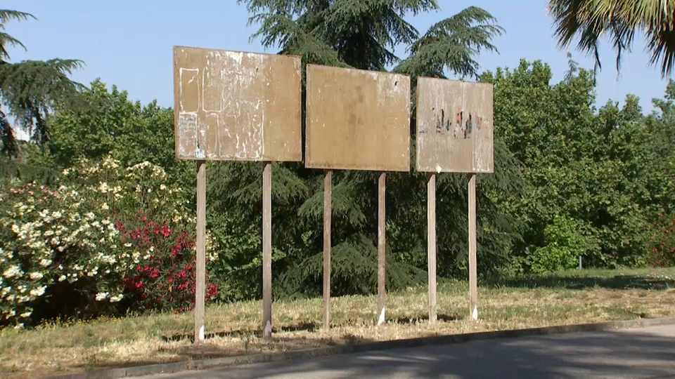 VIDEO Así será la pegada de carteles en Extremadura